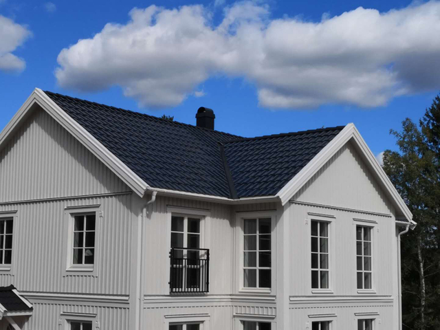 Black Solar Three Curved Roof Tile